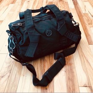 LULULEMON MINI DTB GYM BAG